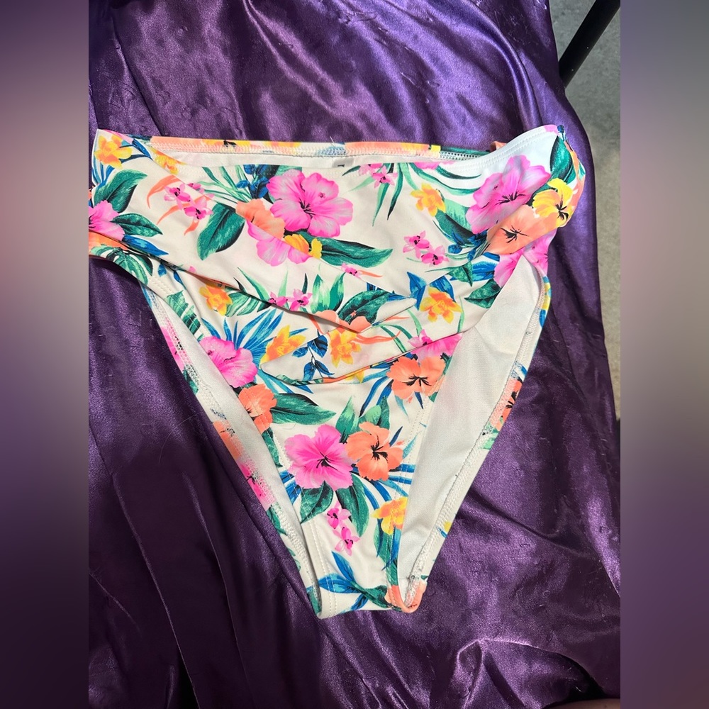 Rue 21 swimsuit bottom
